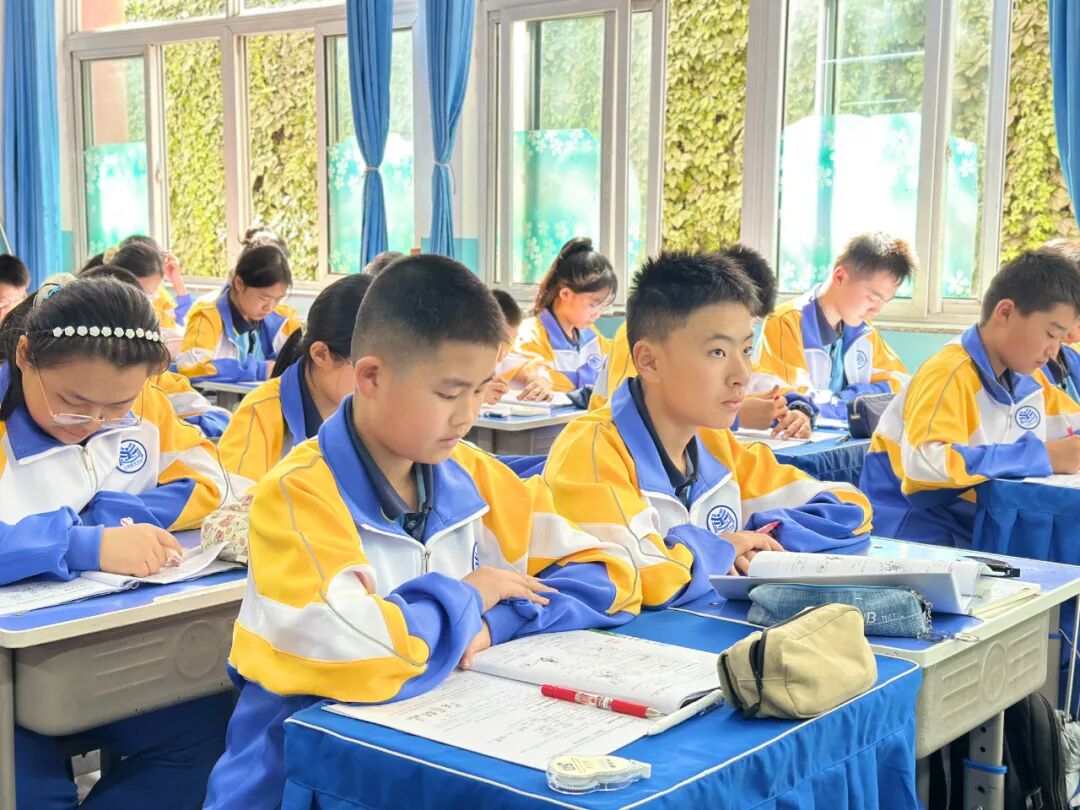 成功初中丨撸起袖子加油干，初中师生状态满格，斗志满满！