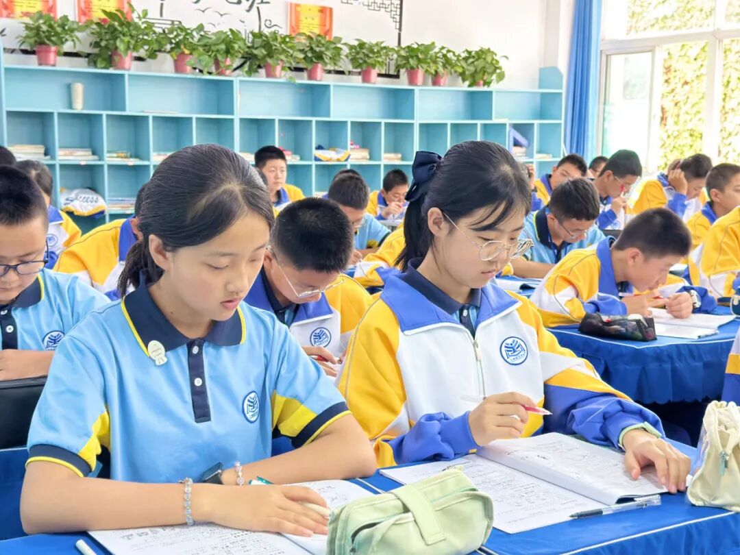 成功初中丨撸起袖子加油干，初中师生状态满格，斗志满满！