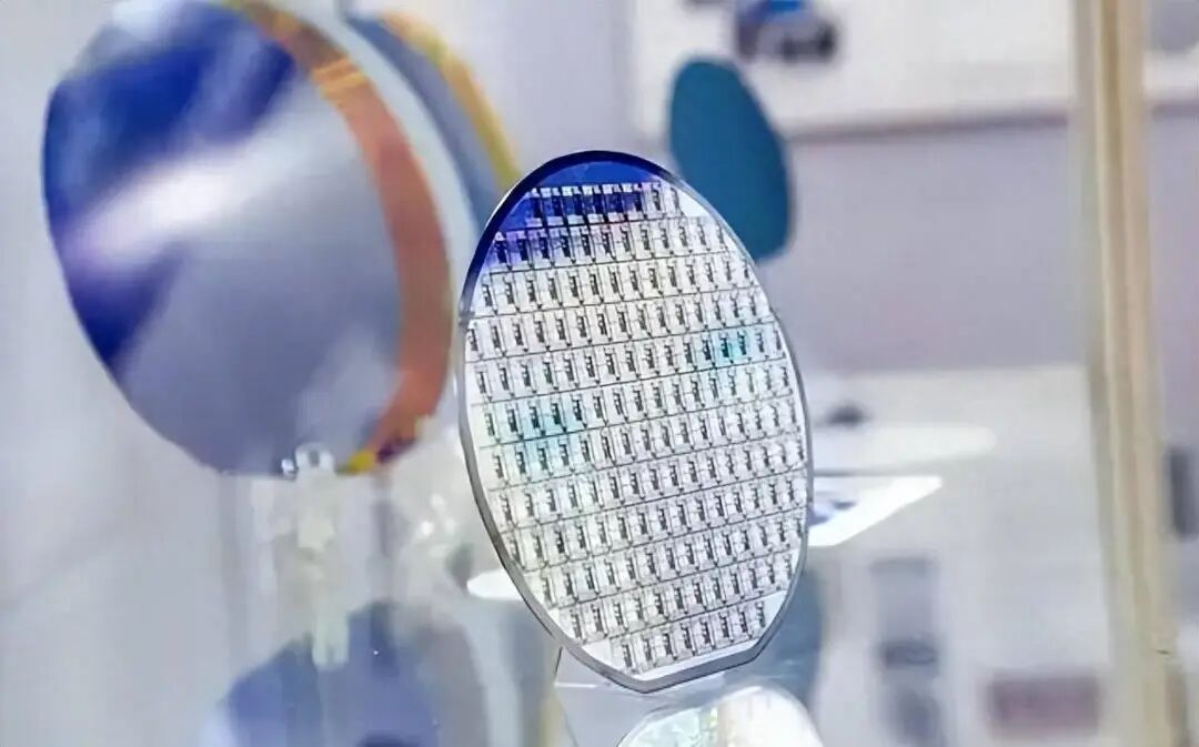 哈工大突破EUV光刻技术壁垒，13.5nm光源荣获一等奖！_制造_芯片_等离子体