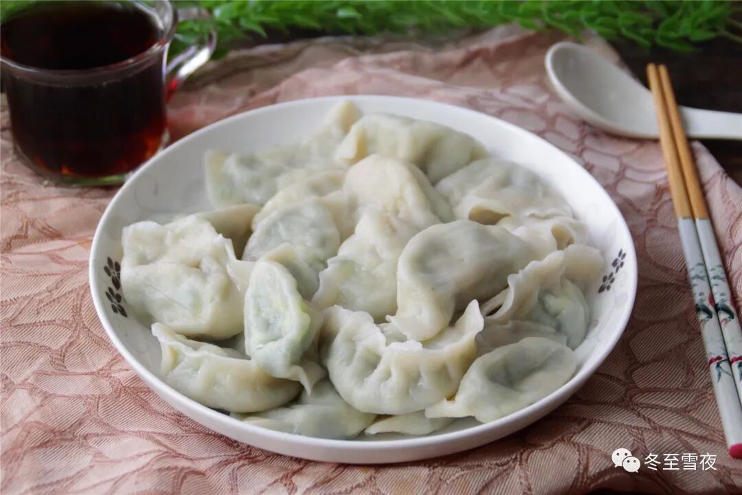 东北正宗鲅鱼饺子馅调制秘诀，鲜嫩多汁不腥，手把手教你做出地道美味
