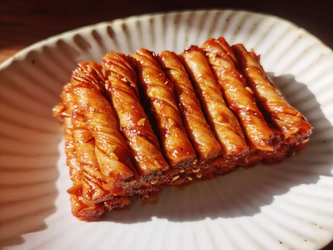 三步自制豆棍辣条，轻松享受最爱零食，实现辣条自由不是梦！