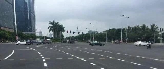 驾驶人必看！不是所有“虚线”都能变道！