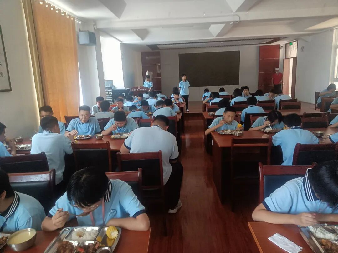 第一初级中学:劳动教育在身边  幸福"食"光同享受   ——长清区第一