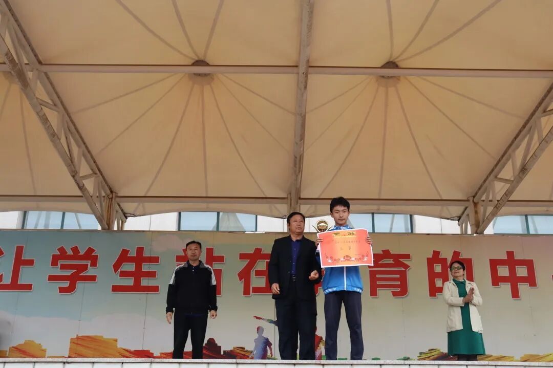 第一初级中学:迎篮而上,悦动青春——长清区第一初级中学初二篮球3v3