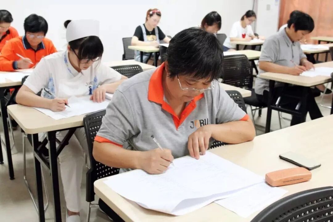 宜兴养老护理员最高可领 6万元入职奖励