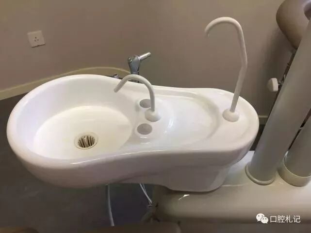 牙科椅怎么维修牙椅的常见问题及解决方法_https://www.jmylbn.com_新闻资讯_第18张