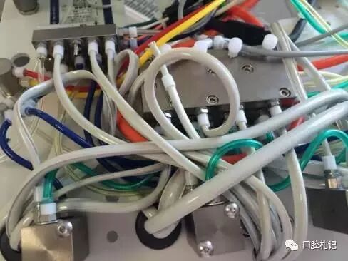 牙科椅怎么维修牙椅的常见问题及解决方法_https://www.jmylbn.com_新闻资讯_第12张