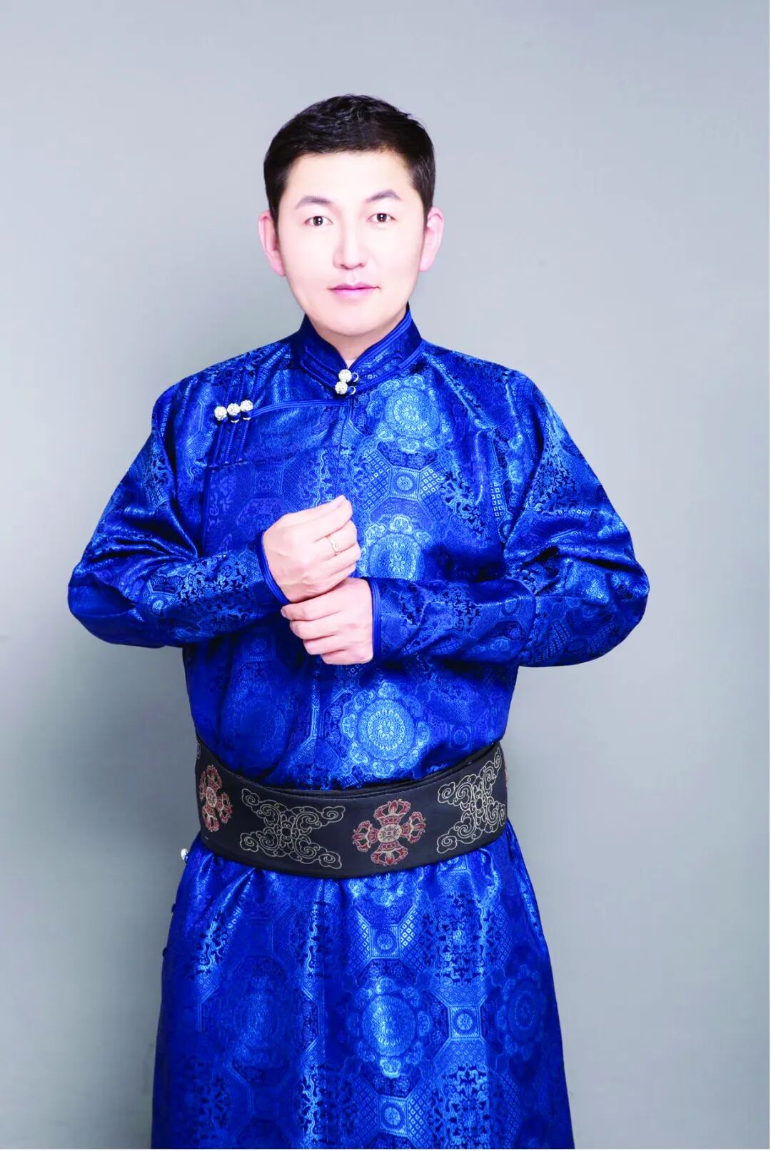 未来可期蒙古族青年演员巴特孟和mongol