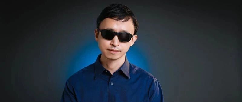 当一个盲人带你走进“黑暗”