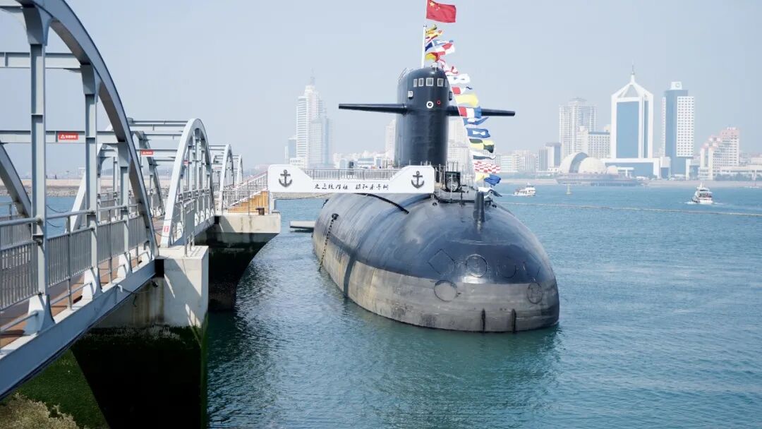 改革开放后,他是中国核潜艇第一任总设计师,参与,见证了中国第一艘核