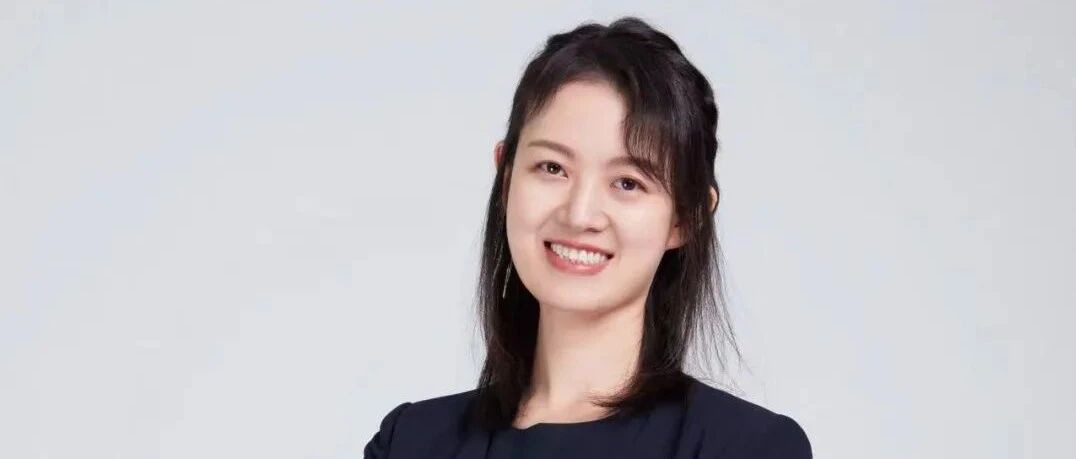 刘颖  点点星光照亮生命的蜿蜒与奥秘