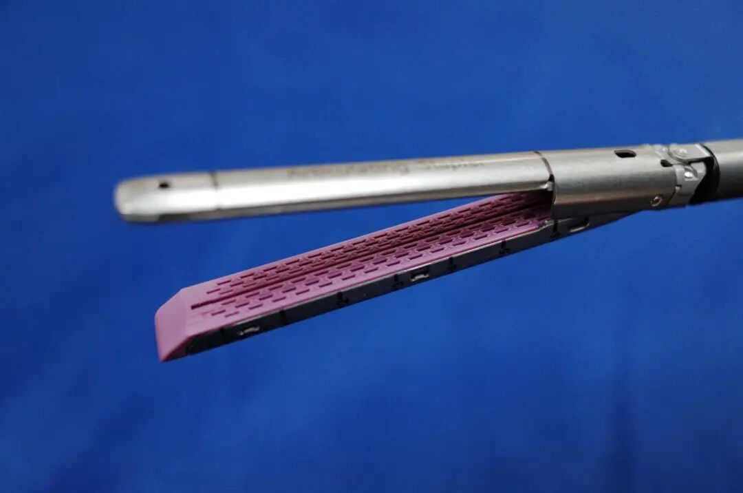 吻合器怎么用一次性使用腔镜切割吻合器操作要点（续）_https://www.jmylbn.com_新闻资讯_第5张