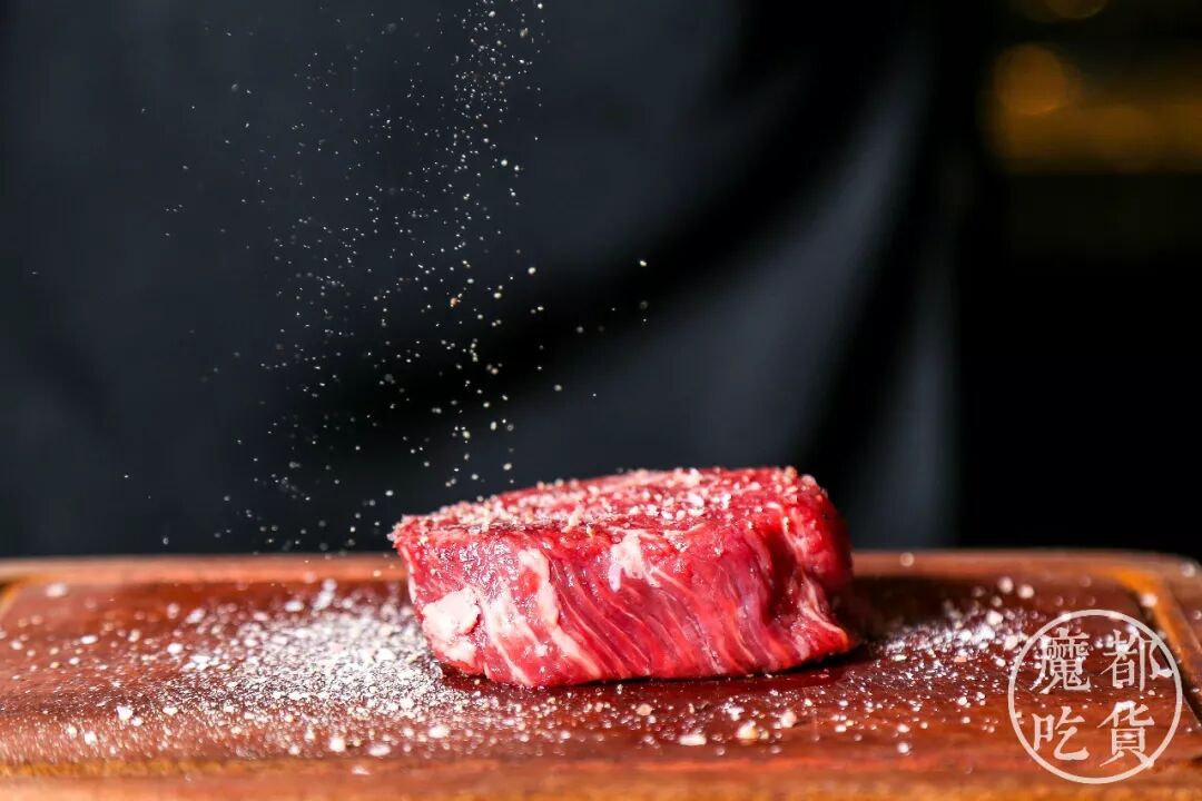 黑金系art deco和牛料理店,魔都无数老饕为它竞折腰!