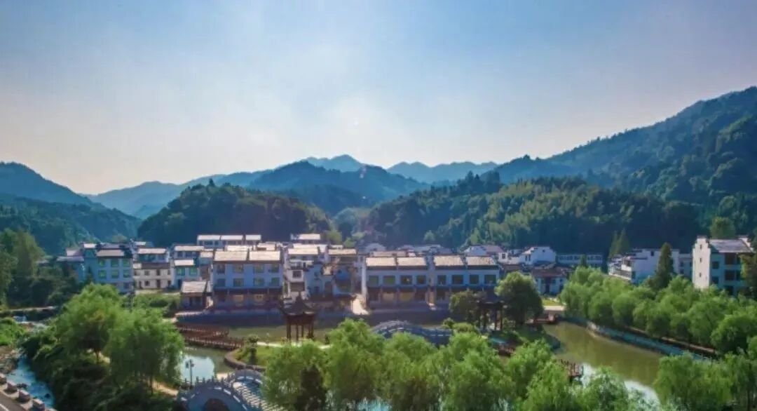 景区被评为江西省首家国家水利风景区和江西省省级风景名胜