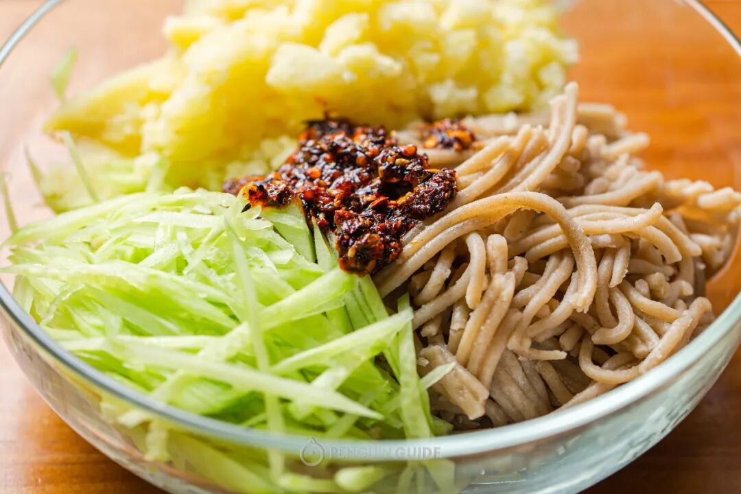 ���Ա����Ե����ɹţ��ں�һ����������㱩����