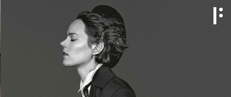 俞飞鸿、陈数、董卿、刘敏涛都喜欢穿的品牌是？