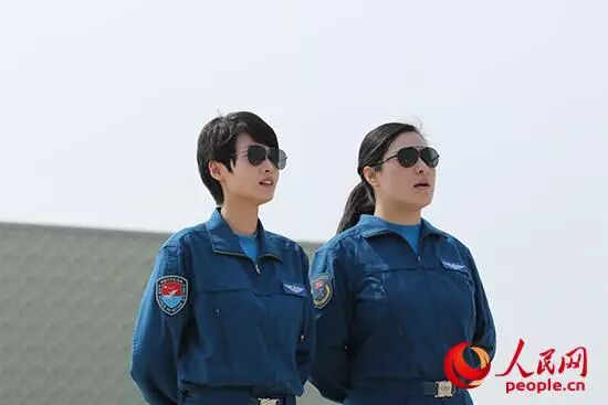 领队机女飞为你揭秘极限飞行背后的故事