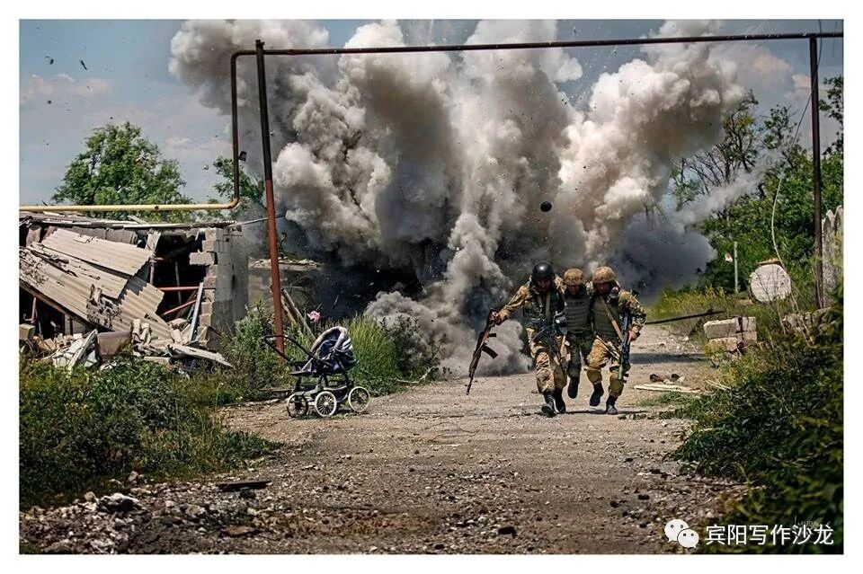 施晖《逃难在柏林》//宾阳县“恒源杯”第七届文学作品大奖赛获奖作品展示(图5)