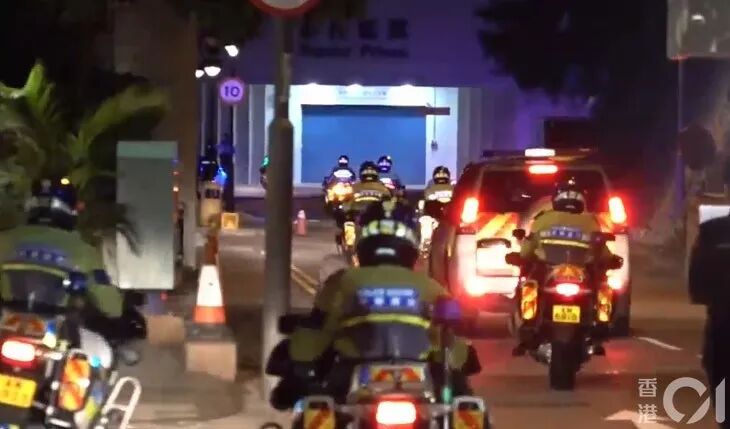2分钟抢1300万！香港闹市突发持枪抢劫（视频/图） - 39