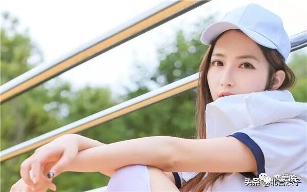 聊天幽默语句_直播话题100句幽默_幽默聊天内容