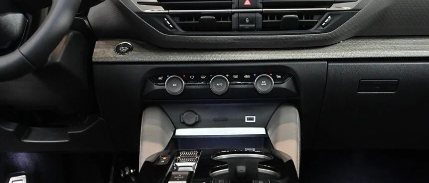 A级水准的B级车？雪铁龙凡尔赛C5X车展实拍