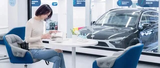 又一款国产豪车成功了，开它比奥迪舒服，8月销量涨势比奔驰还猛