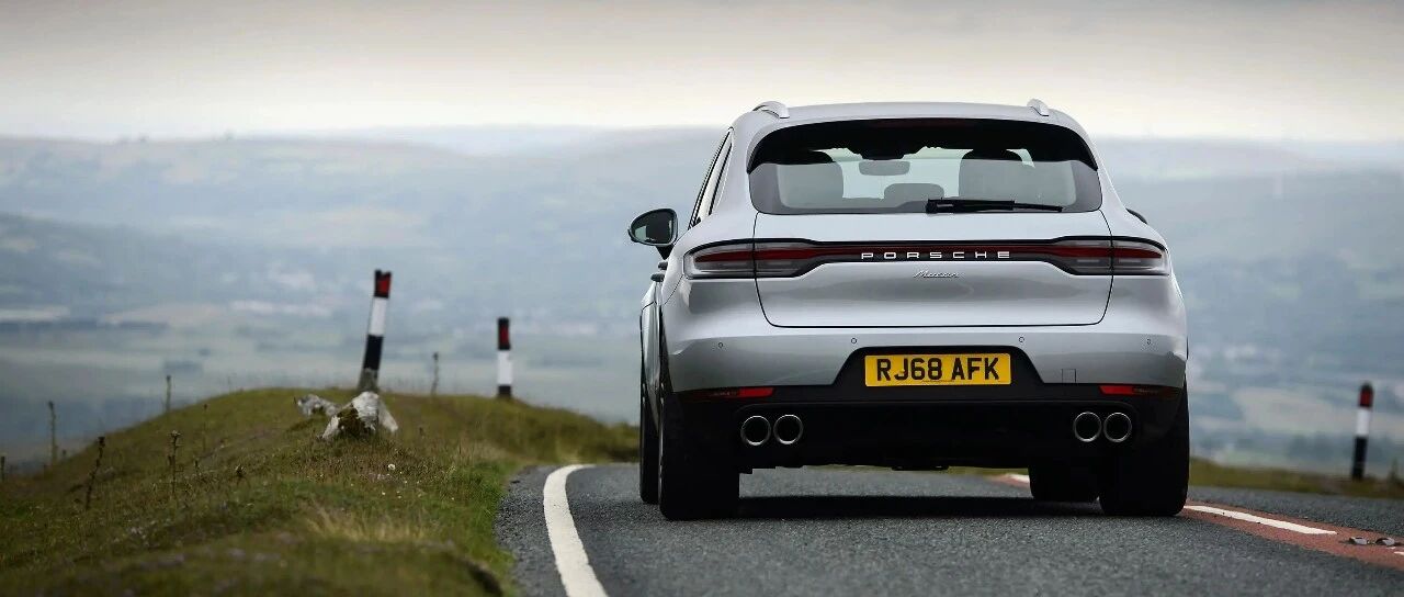 没钱买丰田，有钱买保时捷，还是有点道理的