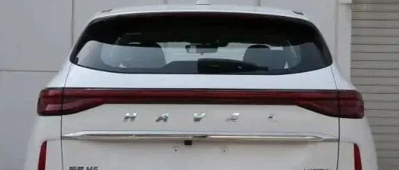 终于换造型了，换代哈弗H6来袭，预计下半年上市，贯穿尾灯帅