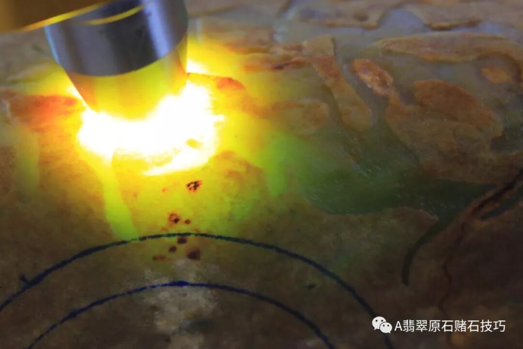 达木坎场口翡翠原石特征特点