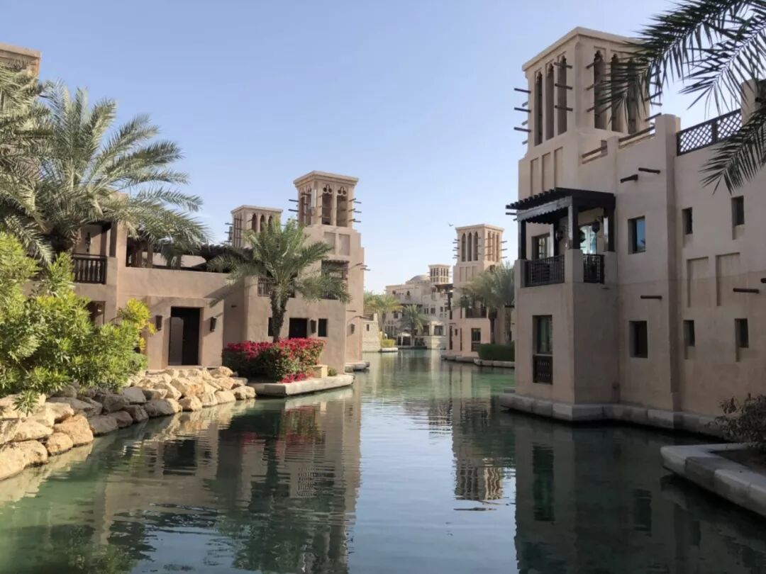 帆船酒店一晚上多少钱_帆船酒店住一晚_帆船酒店晚餐