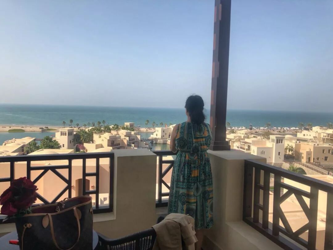 帆船酒店晚餐_帆船酒店一晚上多少钱_帆船酒店住一晚