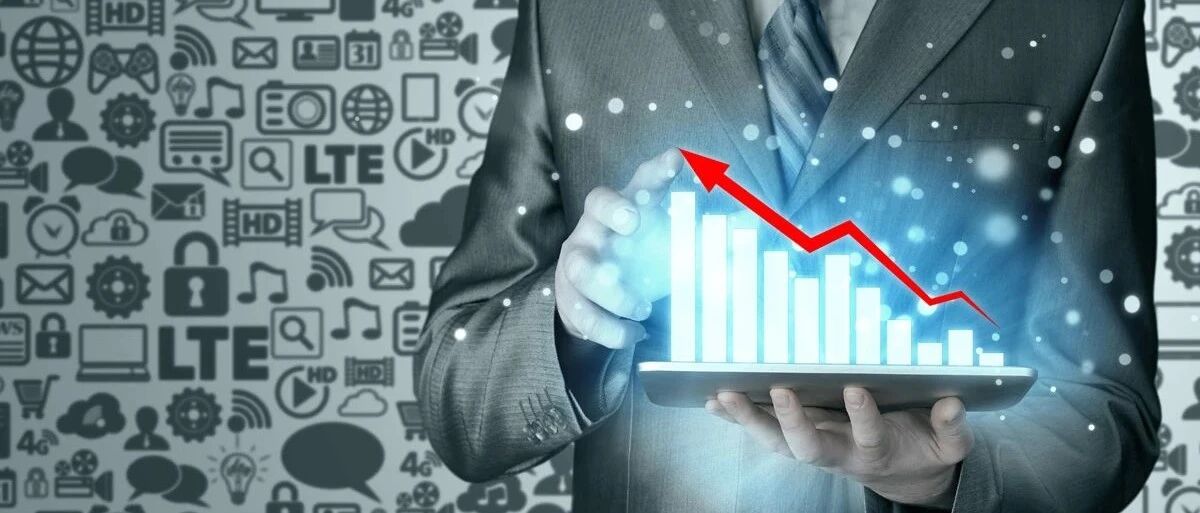 创业板首破4000亿，成交再超主板，个股两极分化