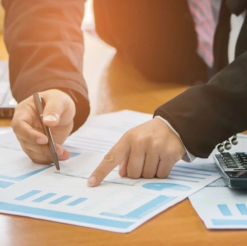 正元转债大涨176%后停牌核查！可转债盘中批量临停，正股走势背离风险显现