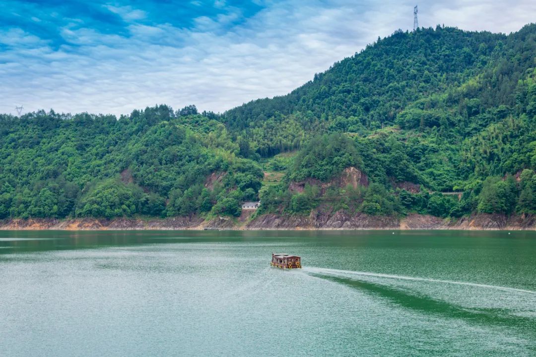 中國超驚艷山水秘境，滿足你所有的夏日幻想 旅遊 第30張