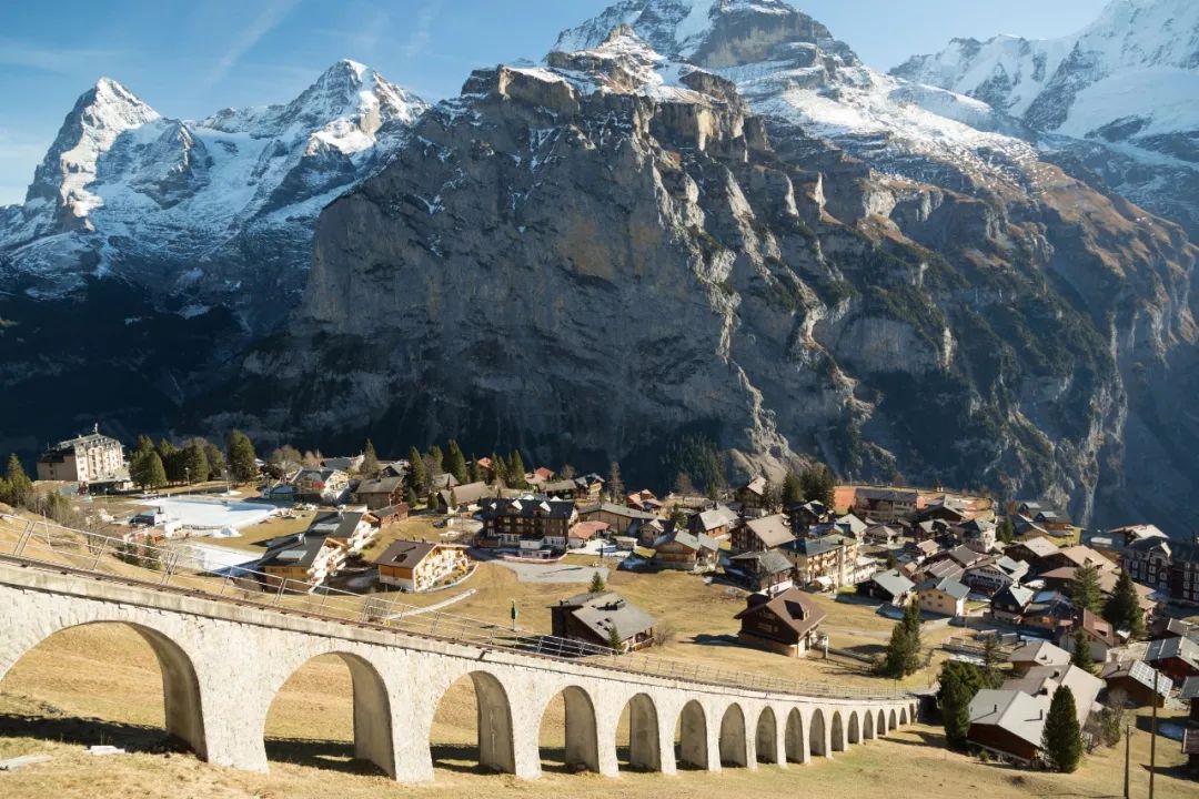美到哭泣的瑞士小鎮，你不去我不去今天過後腳就塞不進去 旅行 第18張