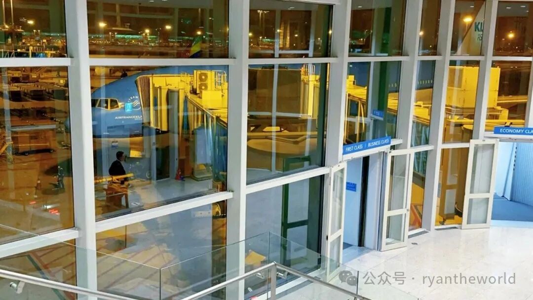 首尔阿姆斯特丹荷航商务舱无娱乐无充电无大餐 获赔4。4万里程值吗