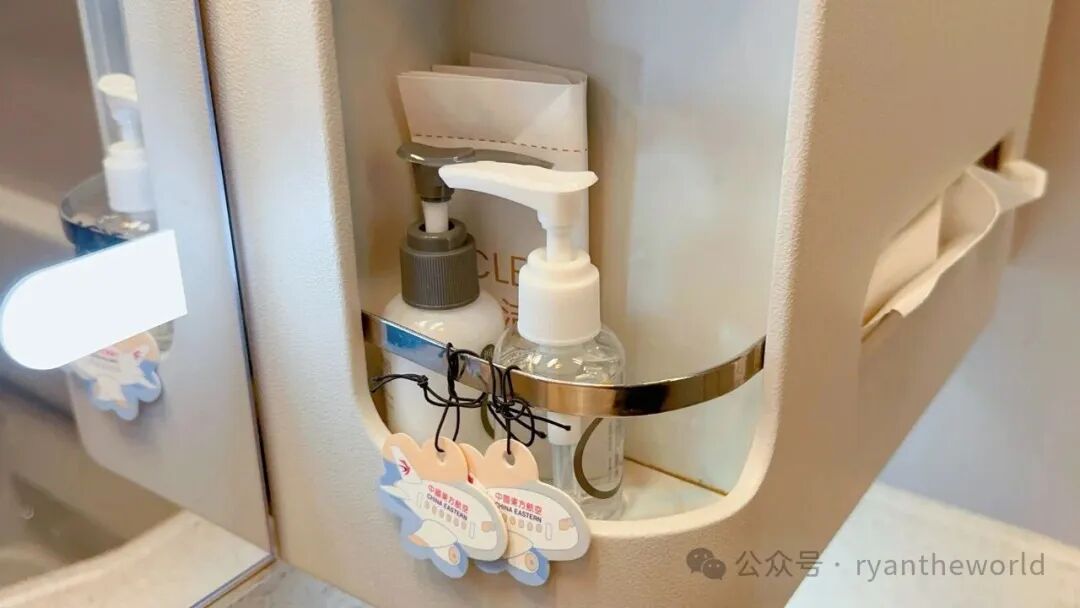 东航B777-300ER头等舱沪蓉线体验 2。8万里程兑换攻略及乘坐提醒
