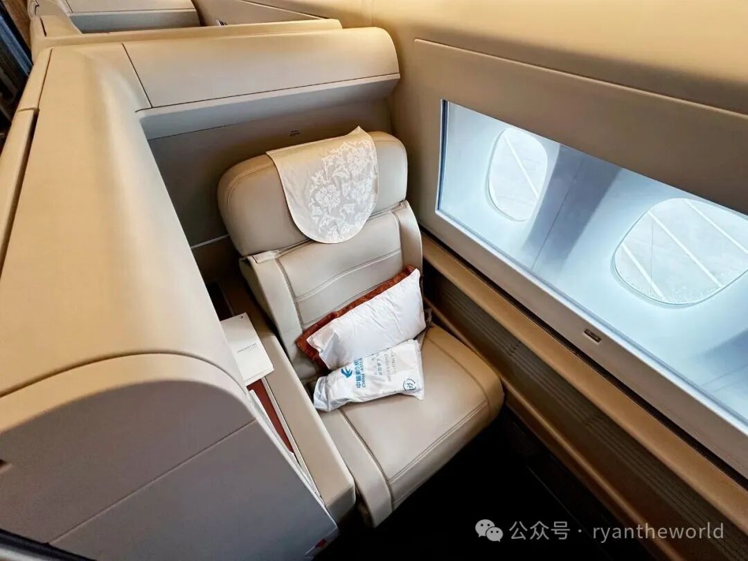 东航B777-300ER头等舱沪蓉线体验 2。8万里程兑换攻略及乘坐提醒