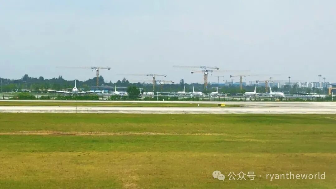 东航B777-300ER头等舱沪蓉线体验 2。8万里程兑换攻略及乘坐提醒