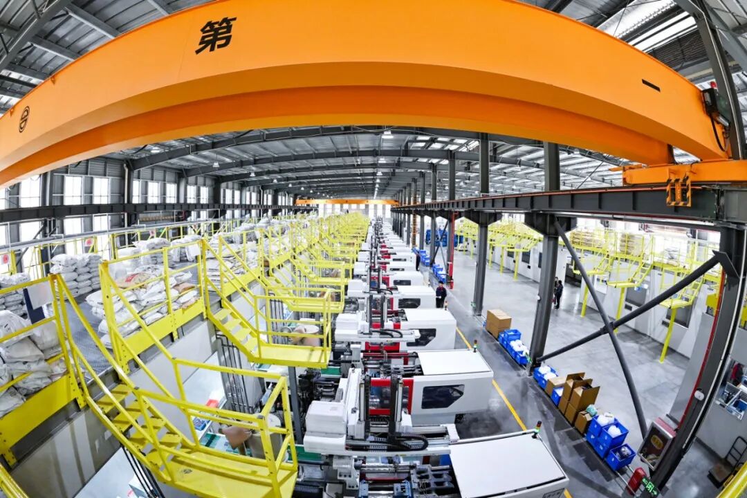 新型工业异军突起.jpg