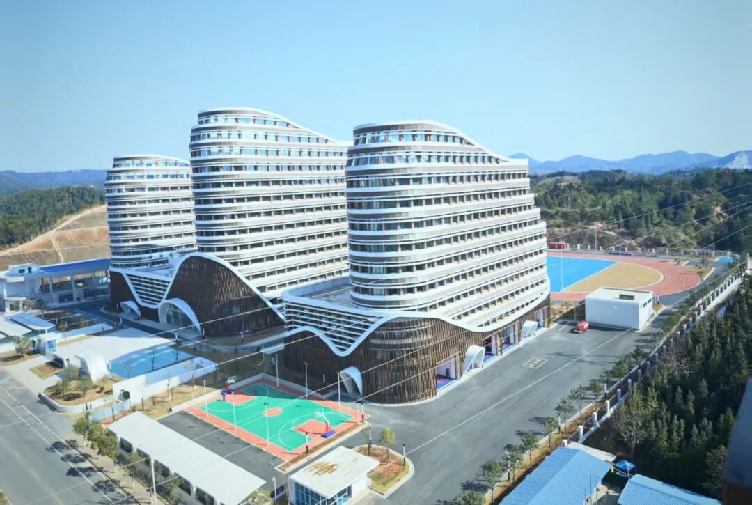 图为定南应急学院公共实训基地，该项目是全省应急救援员培训鉴定的核心平台。.jpg