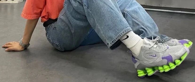 长袜短袜哪种更有潮流感？