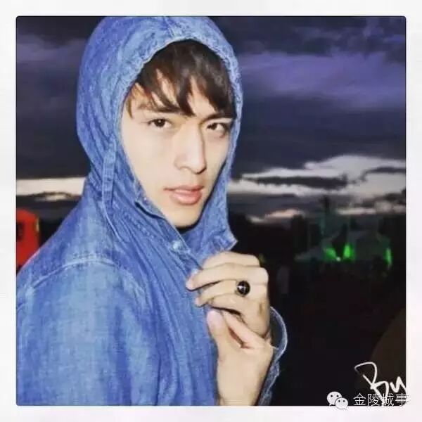 男孩由帅变丑是怎样一种体验？