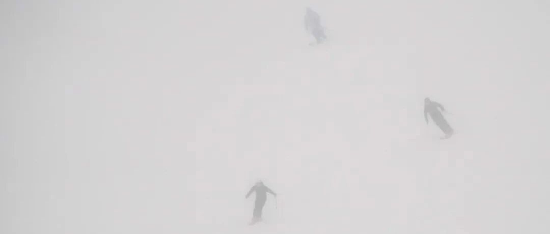 雪太大，谷爱凌今天的比赛取消了！为什么滑雪比赛怕下雪？