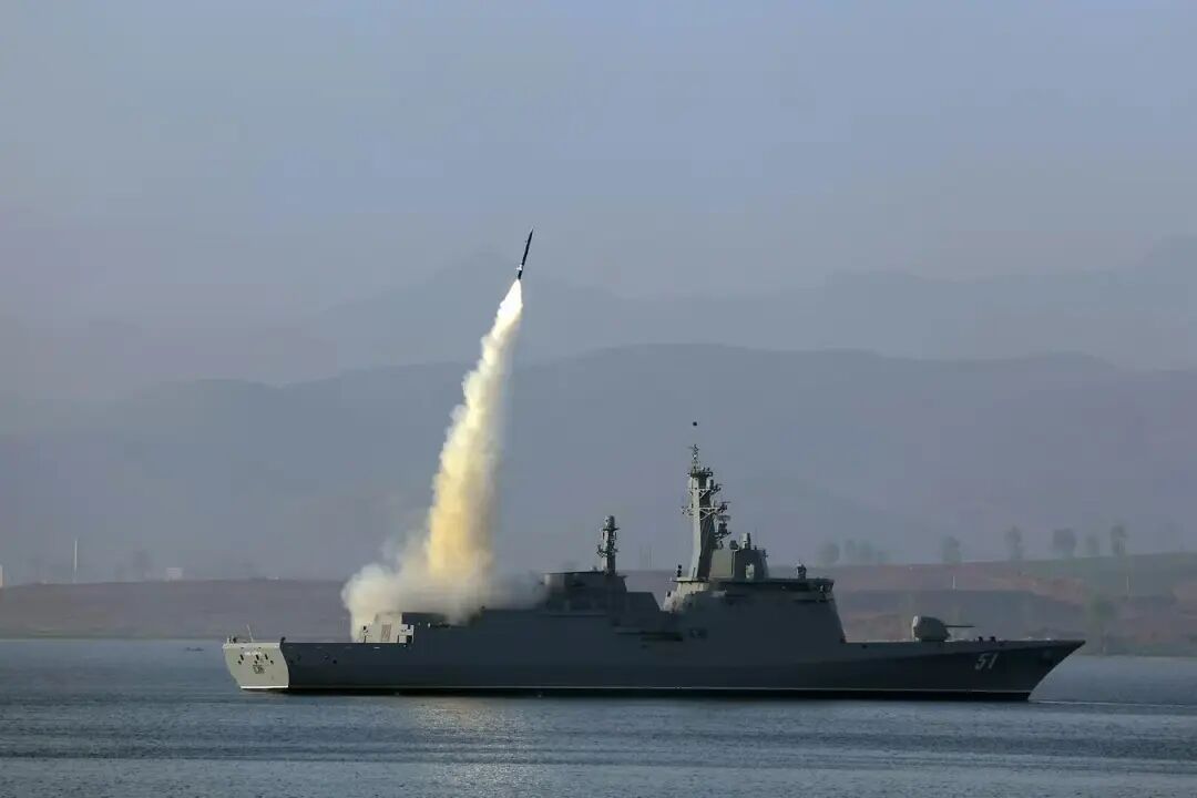 金正恩登舰传递出什么信号