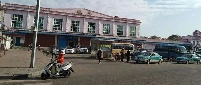 9名亲属在家聚餐，7人身亡2人仍在抢救…警方一查，食物里这种毒素严重超标