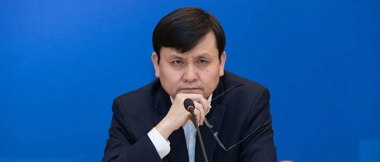 张文宏博士论文被举报，复旦大学回应