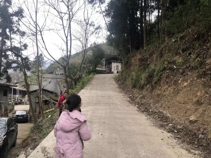 3名未成年人杀害48岁女子，被害人丈夫：整个家都垮了，我和孩子们怎么办