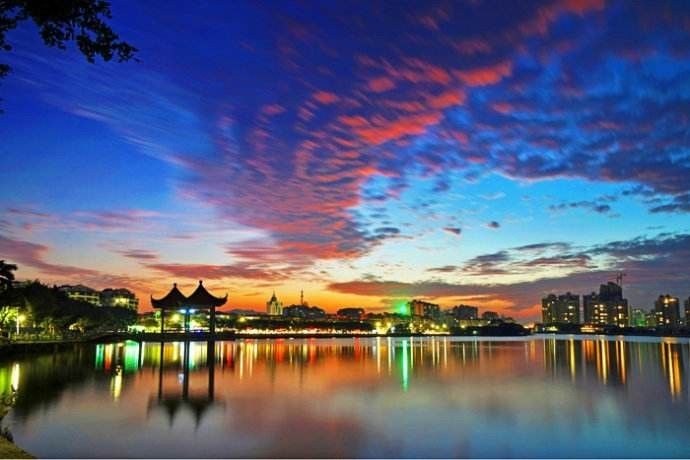 等一个人陪我回肇庆