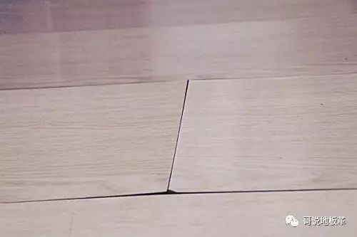 膠木茶盤(pán)價(jià)格表_地板膠木地板_王志鵬膠木壓機圖